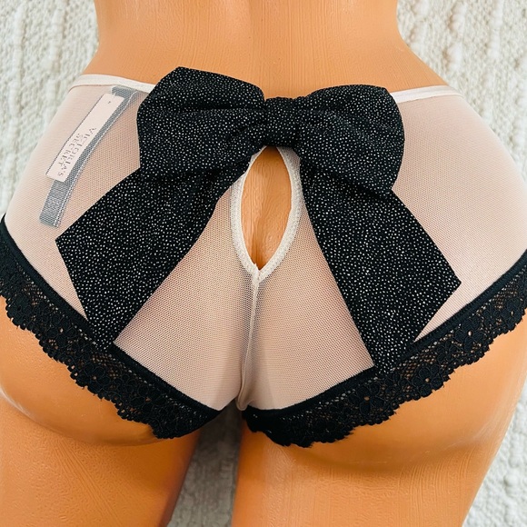 Victoria’s Secret Cheeky Pantie Large Bow Detail Rare - Picture 3 of 7